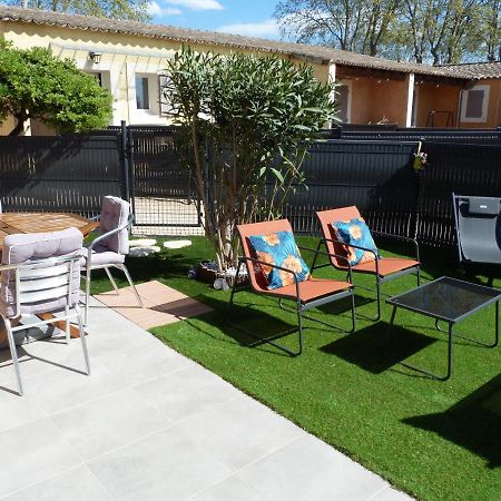 Appart Cosy Avec Son Exterieur Chaleureux,Piscine Et Parking Prive Фонвьей Экстерьер фото