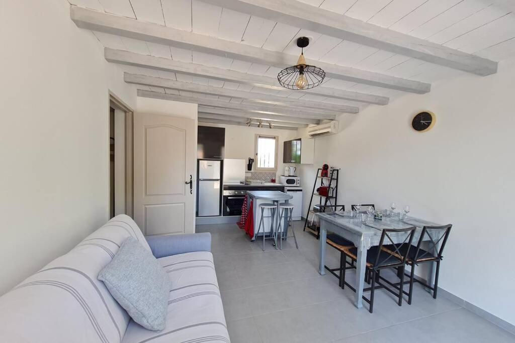 Appart Cosy Avec Son Exterieur Chaleureux,Piscine Et Parking Prive Фонвьей Экстерьер фото