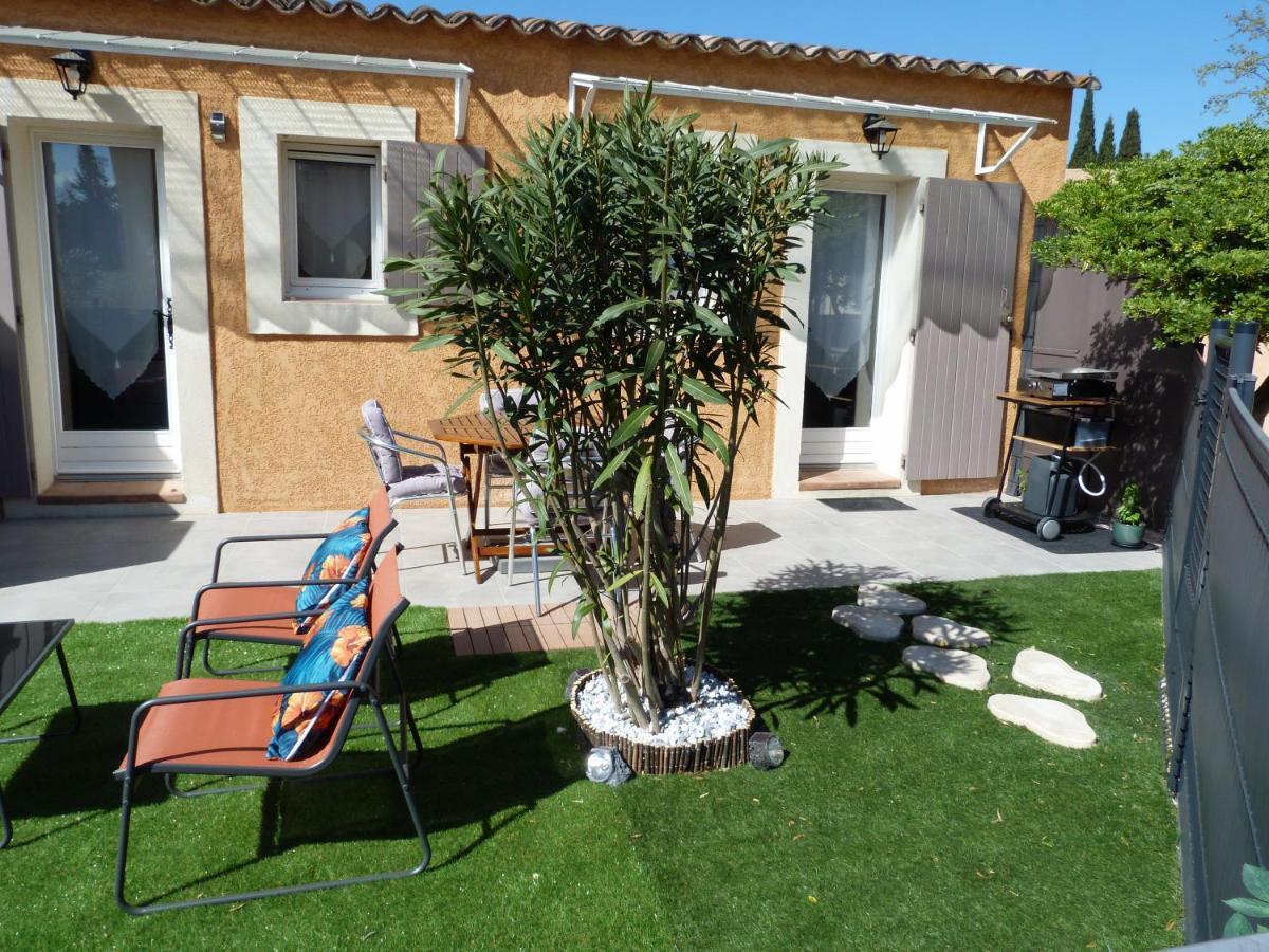 Appart Cosy Avec Son Exterieur Chaleureux,Piscine Et Parking Prive Фонвьей Экстерьер фото